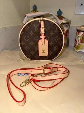 Crossbody purse